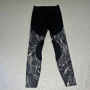 Nike Women’s Power Hyper Leggings Flutter Black‎ White Size M